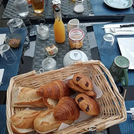 Le Cosy Cabarieu 住宿加早餐酒店 Saint-André-de-Cubzac